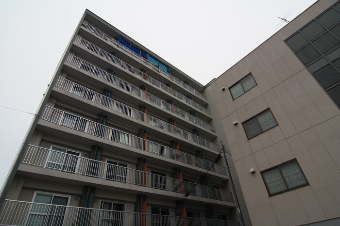 内山マンションの物件外観写真