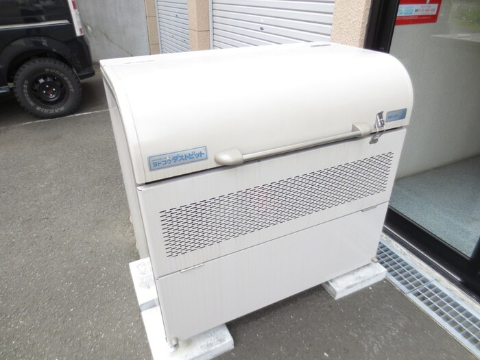 サル－トの物件外観写真