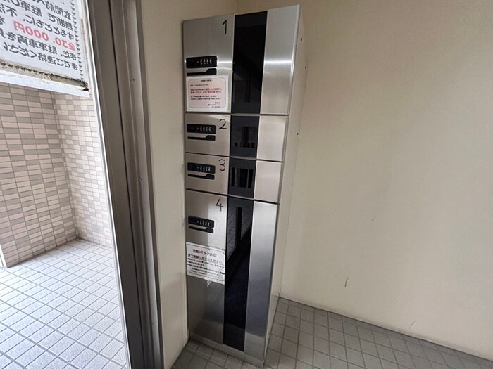 エクセルカムズの物件外観写真