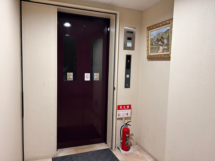 エクセルカムズの物件外観写真