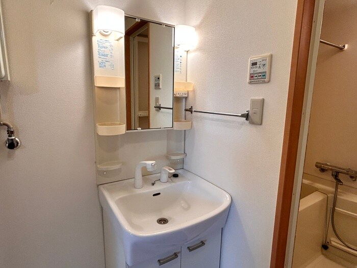 エクセルカムズの物件内観写真