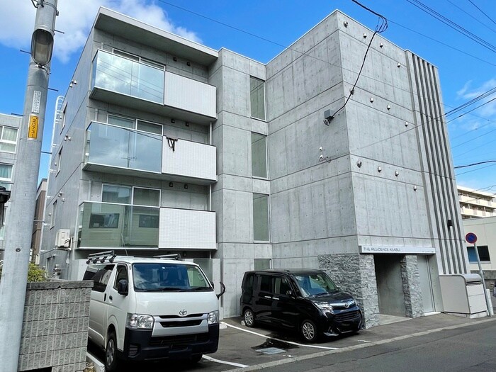 THE RESIDENCE ASABUの物件外観写真