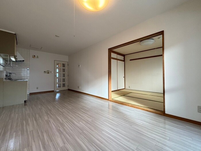 ＥＹＥ ＳＴＡＧＥ　山鼻の物件内観写真