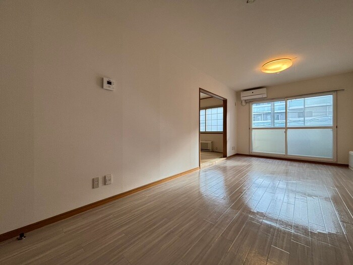 ＥＹＥ ＳＴＡＧＥ　山鼻の物件内観写真