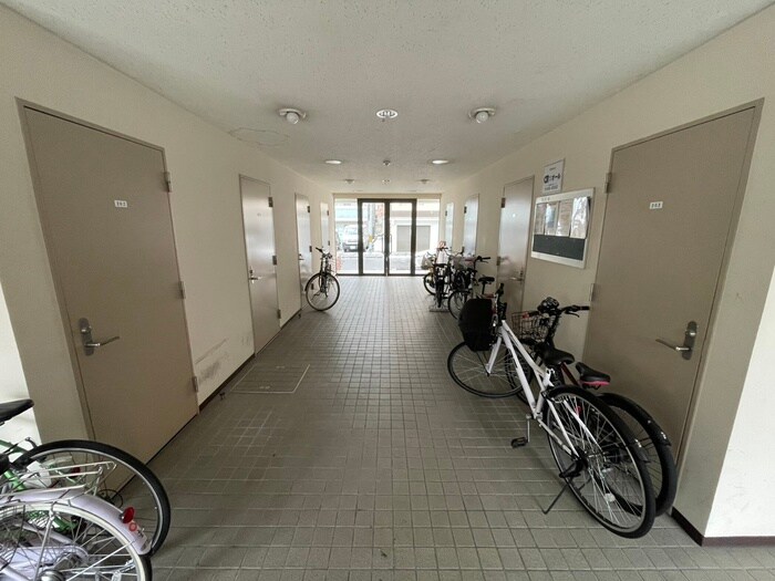 ＥＹＥ ＳＴＡＧＥ　山鼻の物件外観写真