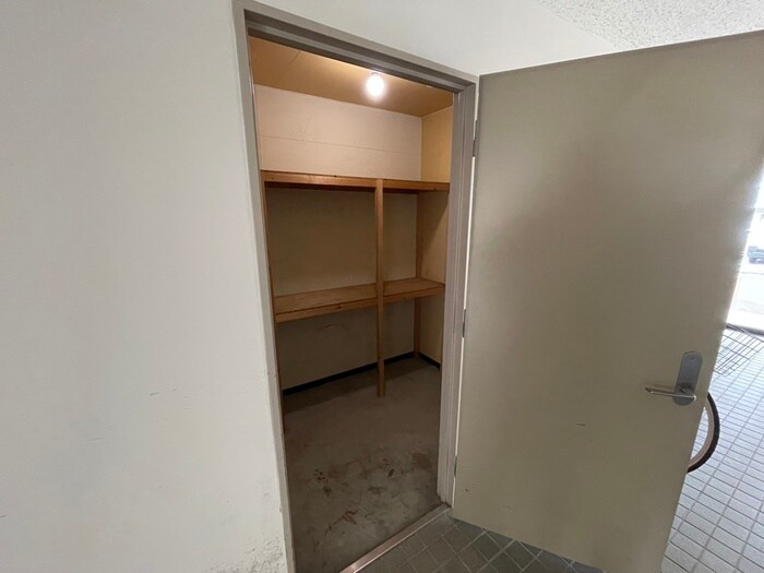 ＥＹＥ ＳＴＡＧＥ　山鼻の物件外観写真