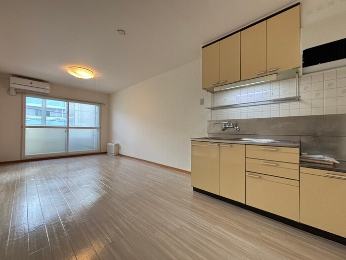 ＥＹＥ ＳＴＡＧＥ　山鼻の物件内観写真