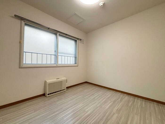 ＥＹＥ ＳＴＡＧＥ　山鼻の物件内観写真