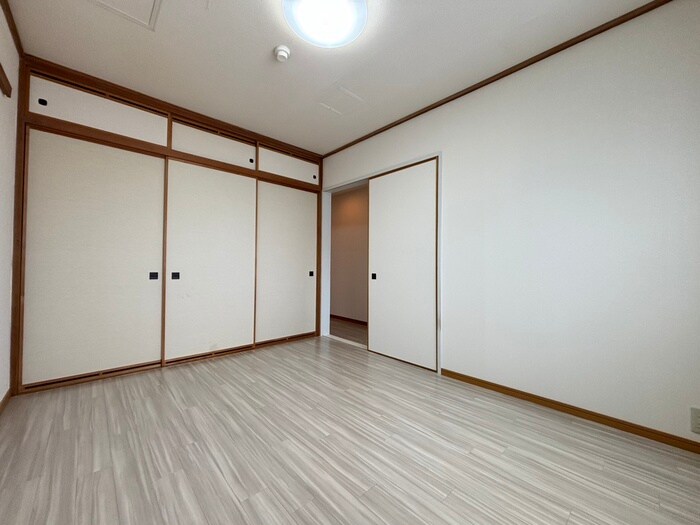 ＥＹＥ ＳＴＡＧＥ　山鼻の物件内観写真