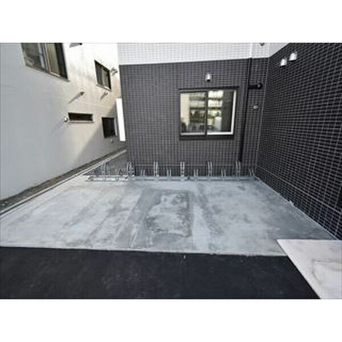 ラグジースペース栄通１２の物件外観写真