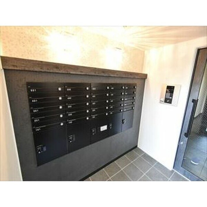 ラグジースペース栄通１２の物件外観写真