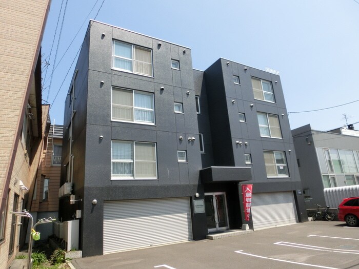 ラ・フェール・ナナの物件外観写真