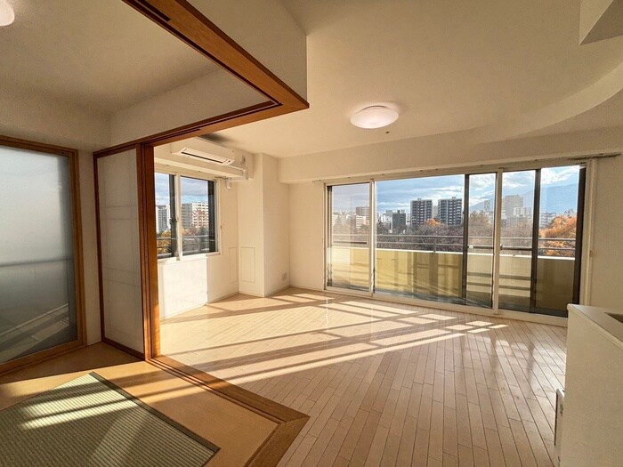 知事公館前タワーレジデンスの物件内観写真