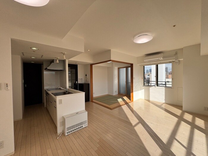 知事公館前タワーレジデンスの物件内観写真