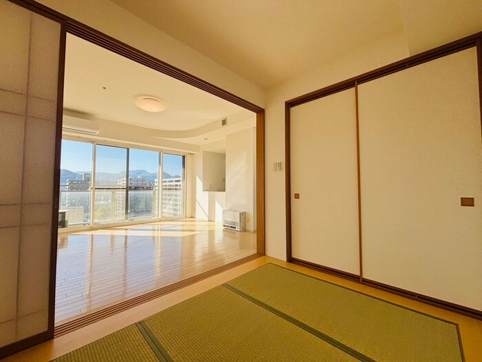 知事公館前タワーレジデンスの物件内観写真