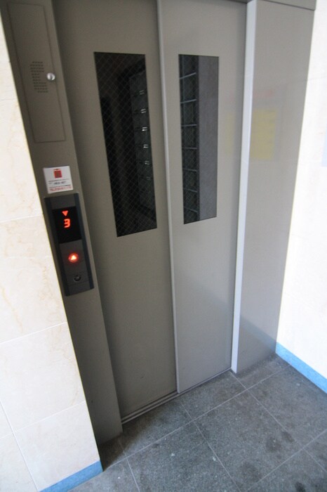 ヒルズ山鼻１７７の物件外観写真