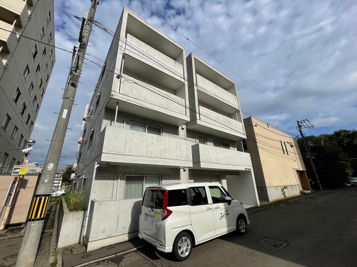 ラフィナ－ト近代美術館の物件外観写真