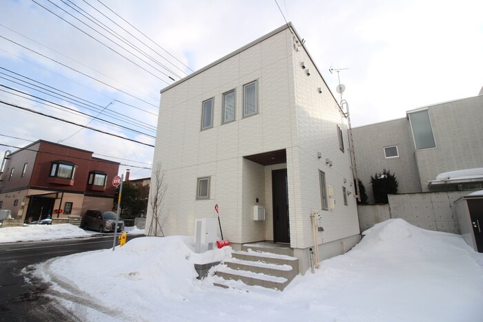 セキュレア宮の森3-10の物件外観写真