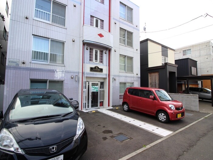 グランメ－ル二十四軒１－２Ｄの物件外観写真