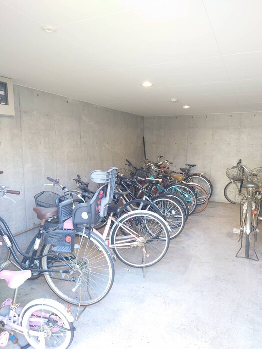 アッパーヴィレッジ栄町の物件外観写真