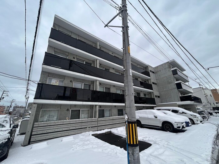 Dolce Vita GAKUENMAEの物件外観写真