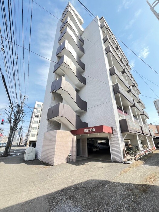 第７ＡＭＳ円山の物件外観写真
