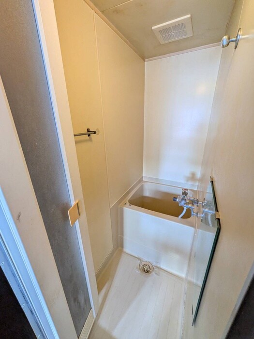 ストラ－ダ中の島の物件内観写真