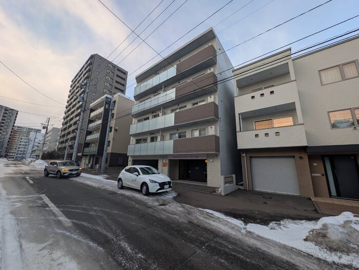 ピオネロ琴似の物件外観写真