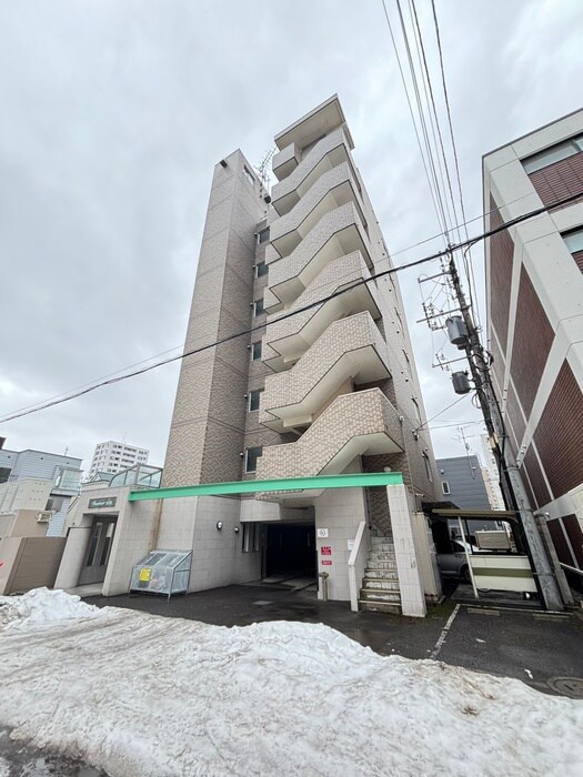 マッシモ北3条の物件外観写真