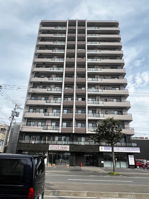 メ－プル元町の物件外観写真