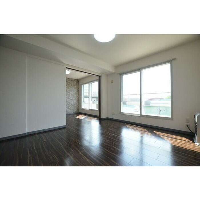 クリスタル・セレニティの物件内観写真