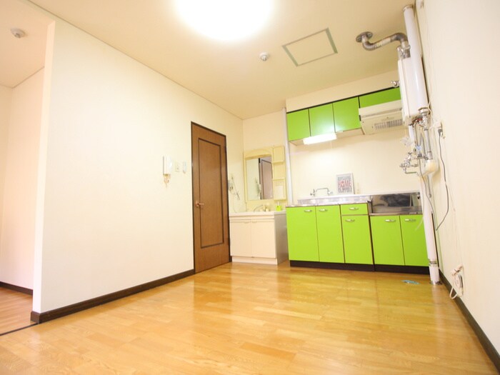 ローヤルハイツ南５条の物件内観写真