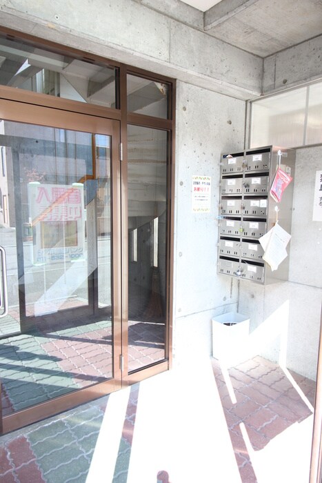 ローヤルハイツ南５条の物件外観写真