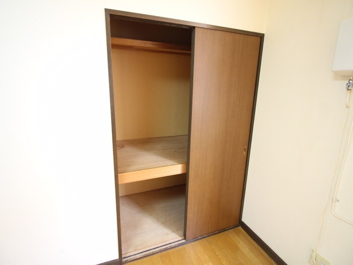 ローヤルハイツ南５条の物件内観写真