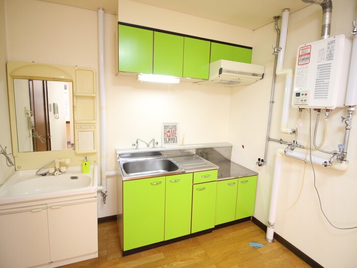 ローヤルハイツ南５条の物件内観写真