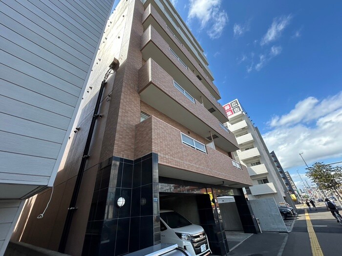 アルカディア参番館の物件外観写真