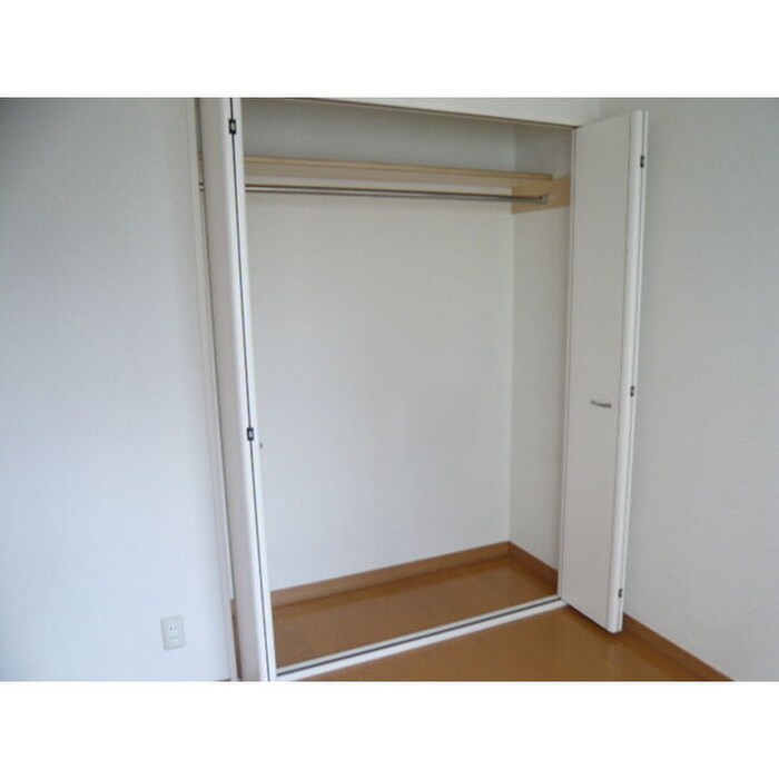 ウインサム弐番館の物件内観写真