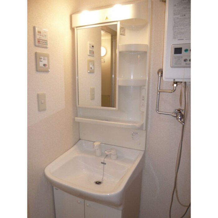 ウインサム弐番館の物件内観写真