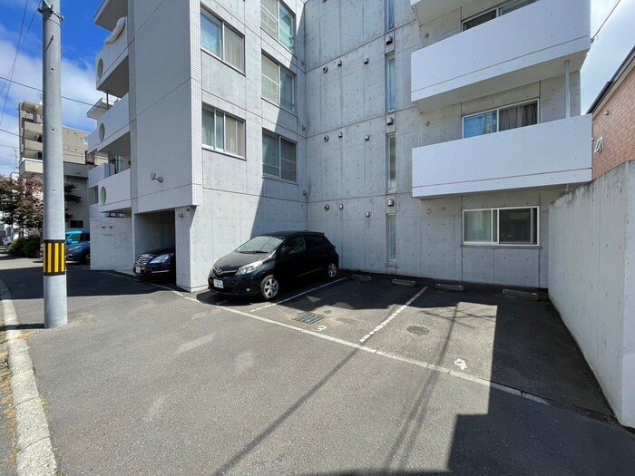 La Causa北円山の物件外観写真