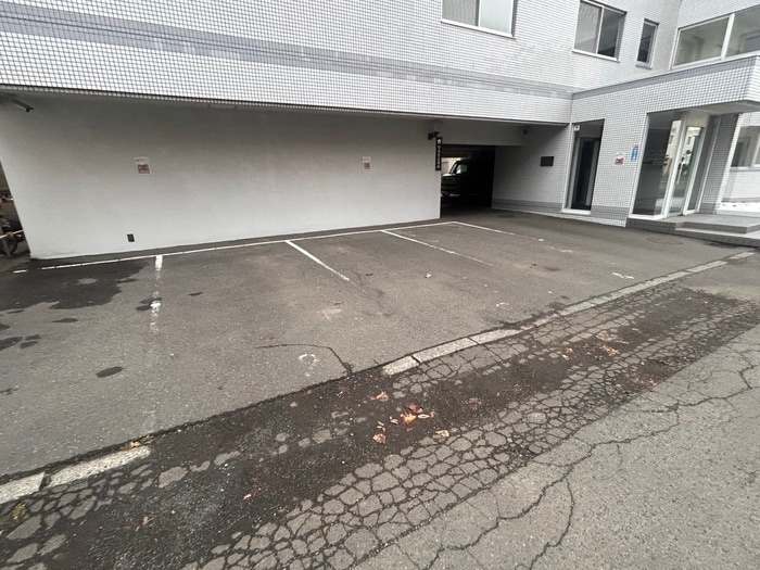 平岸２・７レジデンスの物件外観写真