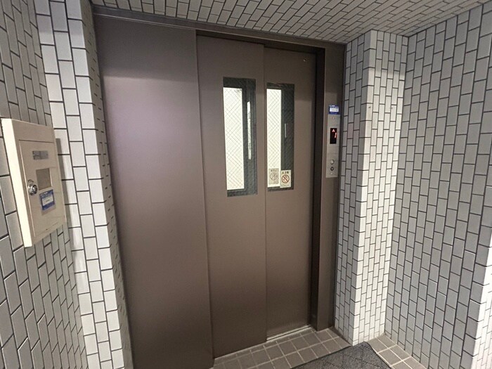 平岸２・７レジデンスの物件外観写真