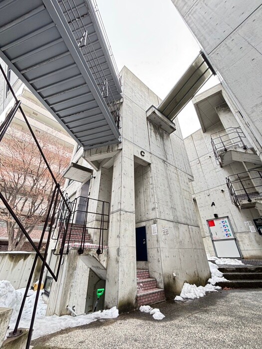 シークエンス620　A棟の物件外観写真