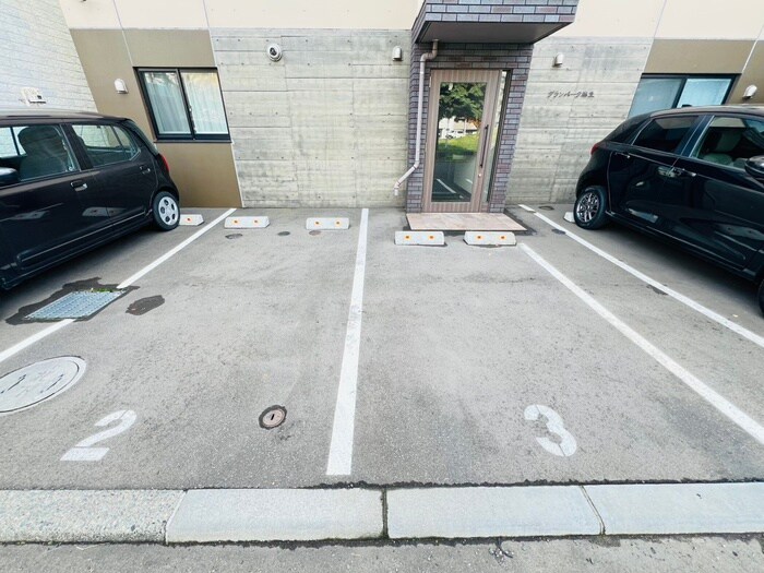 グランパーク麻生の物件外観写真