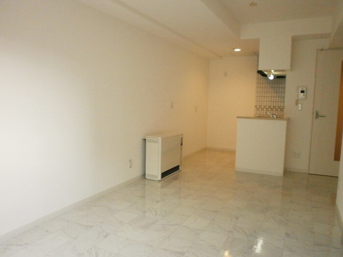 グランカーサ永山公園通 eastの物件内観写真