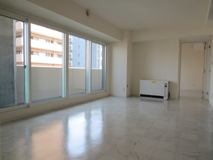 グランカーサ永山公園通 eastの物件内観写真