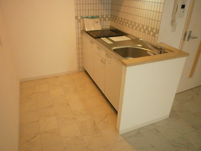 グランカーサ永山公園通 eastの物件内観写真