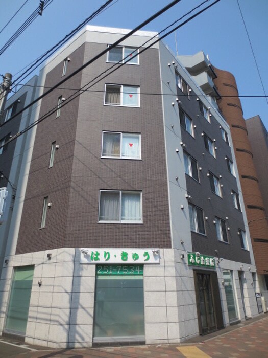 エヴァンスコート南１条の物件外観写真