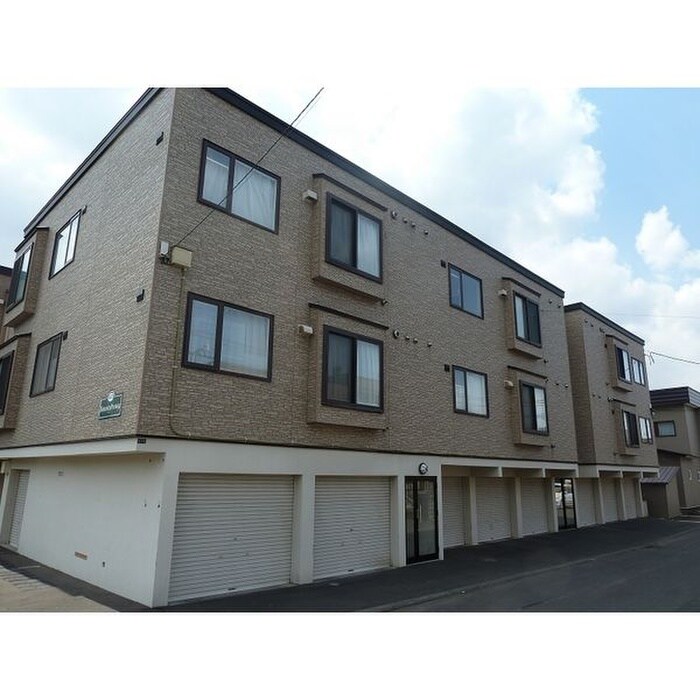 ドメスティ・プレサージュの物件外観写真