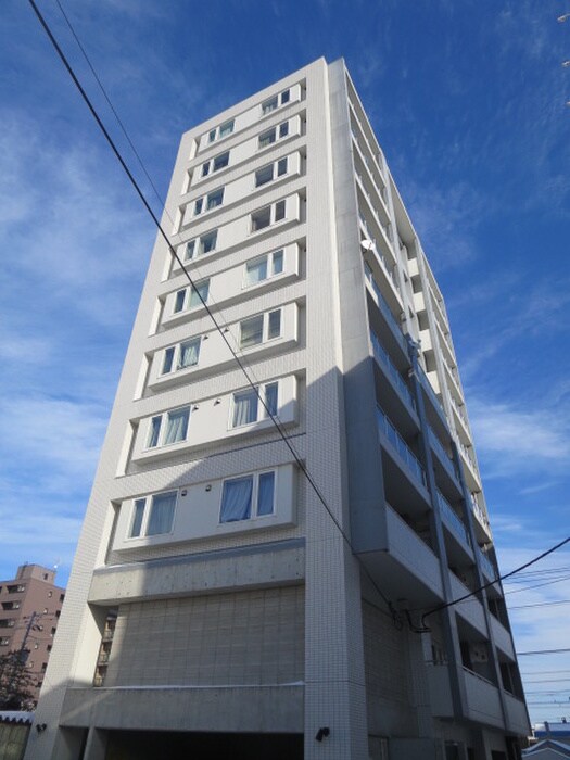 ロイスガーデン山鼻の物件外観写真