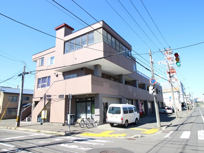 成田マンションの物件外観写真